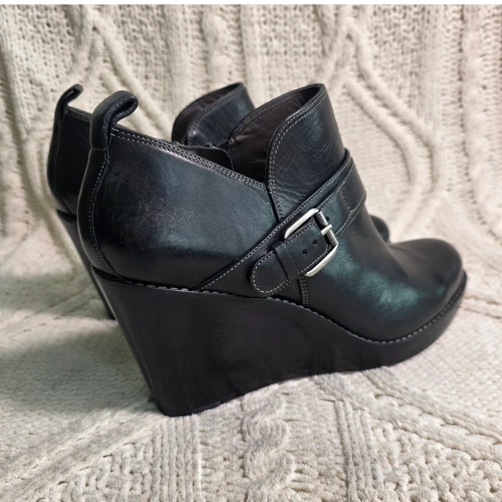 Cole Haan NikeAir Black Leather Wedge Ankle Boots Booties Women 9.5‎ B PRISTINE